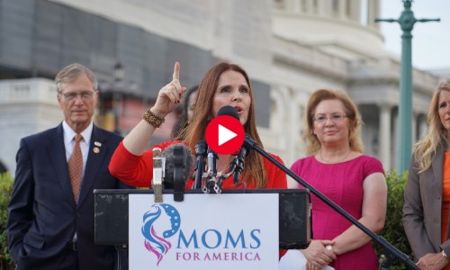 Moms for America News